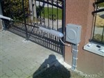 Przykład montażu napędu NICE Wingo